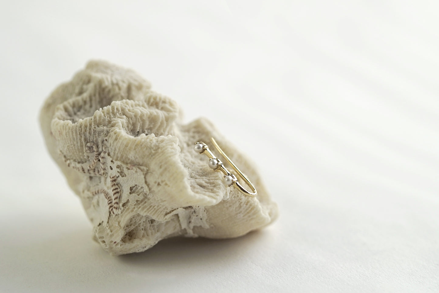 Pearl Riviera Ear Climber