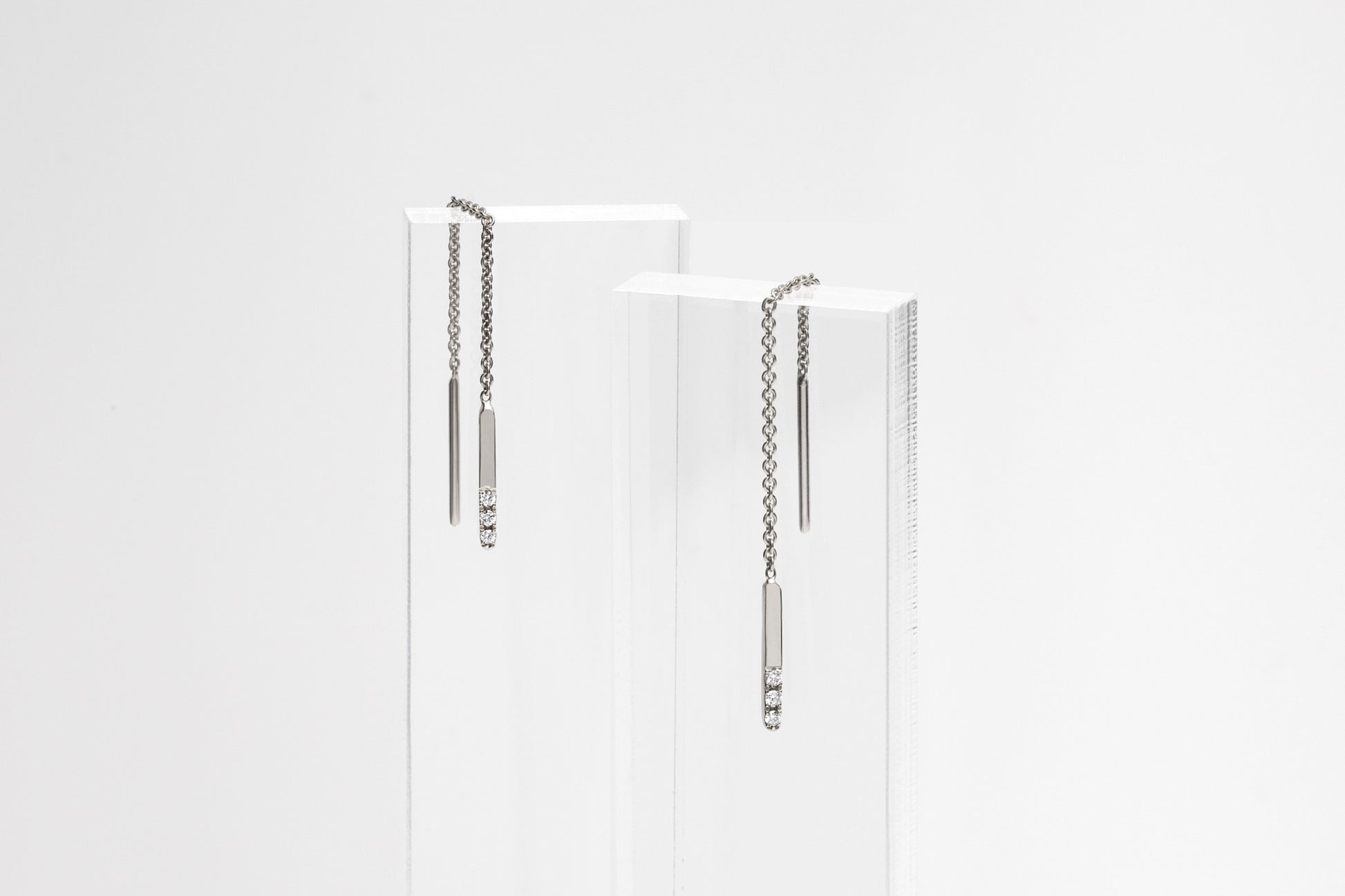 14k white Gold Linear Threader Earrings With Three Diamonds E2315